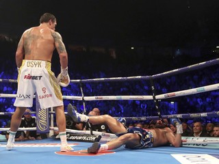 Oleksandr Usyk sa díva na Tonyho Bellewa.