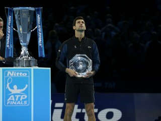 Novak Djokovič je svetovou jednotkou napriek prehre vo finále Turnaja majstrov.