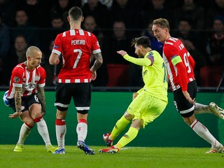 Gólová strela Lionela Messiho v Eidhovene.