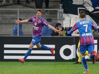 Caen sa dočkalo prvej výhry od konca septembra, uspelo gólom z nadstaveného času