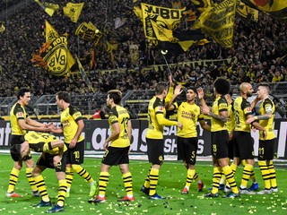 Dortmund si udržal šancu na titul, Zreľákov Norimberg definitívne vypadne