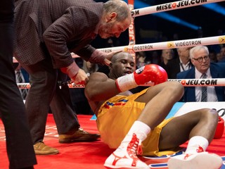 Adonis Stevenson po nešťastnom zápase s Ukrajincom Oleksandrom Gvozdykom.