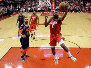 James Harden (vpravo) v drese Houstonu.