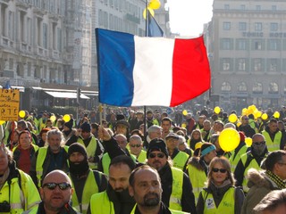 Protesty žltých viest ovplyvňujú aj program futbalovej ligy vo Francúzsku.