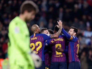 Futbalisti FC Barcelona postúpili ďalej po víťazstve 3:0 nad Levante v domácej odvete.