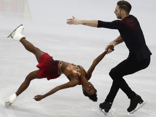 Francúzska dvojica Vanessa Jamesová, Morgan Ciprés.