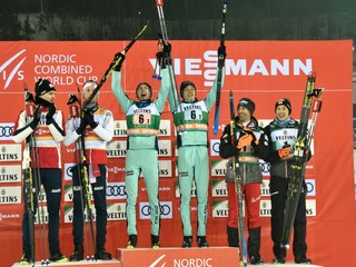 Fíni Eero Hirvonen a Ilkka Herola zvíťazili v tímšprinte v domácom Lahti
