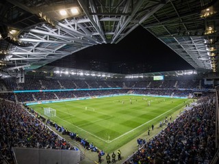 V Bratislave otvorili Národný futbalový štadión, prišla historická návšteva