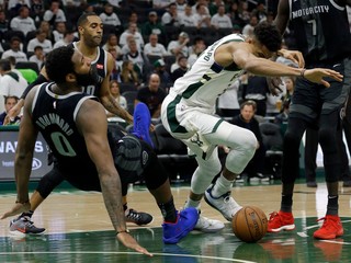 Milwaukee - Detroit.