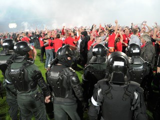 Radosť hráčov a fanúšikov FC Spartak Trnava zo zisku trofeje Slovnaft Cup 2018/2019 po finálovom futbalovom zápase medzi FC Spartak Trnava - MŠK Žilina. Nitra, 1. máj 2019.