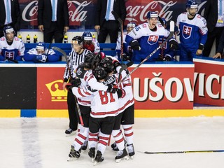 Radosť hráčov Kanady v zápase na MS v hokeji 2019.