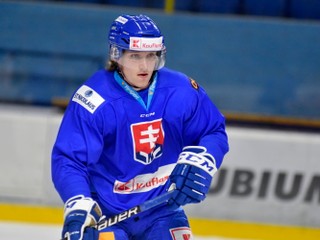 Samuel Buček počas tréningu na zraze slovenskej hokejovej reprezentácie.