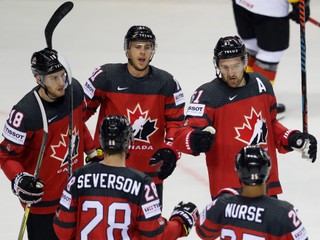 Momentka zo zápasu Kanada - Nemecko na MS v hokeji 2019. Radosť kanadských hráčov.