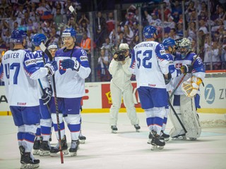 Slovenskí hokejisti po zápase Slovensko - Veľká Británia na MS v hokeji 2019.
