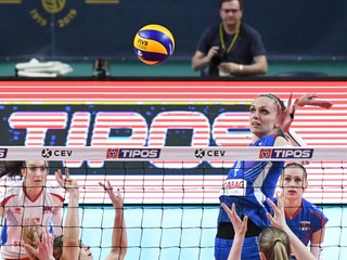 Veronika Hrončeková v zápase A-skupiny Zlatej európskej ligy volejbalistiek 2019 Slovensko - Švédsko.