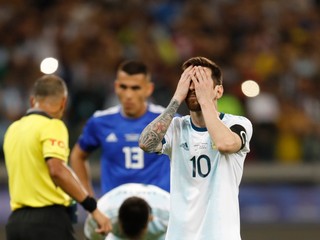 Argentíne hrozí blamáž, Messi pripomína komixovú postavu