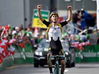 Náročnú šiestu etapu vyhral Tolhoek, Sagan prišiel o žltý dres