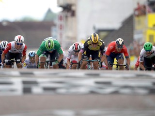 Záverečné metre 7. etapy Tour de France 2019.