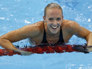 Americká plavkyňa Dana Vollmerová získala na OH 2012 v Londýne zlatú medailu na 100 m motýlik, keď vo finále dohmatla v novom svetovom rekorde 55,98 s.