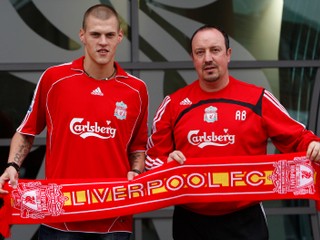 Martin Škrtel (vľavo) a Rafael Benítez ešte počas pôsobenia v Liverpool FC.