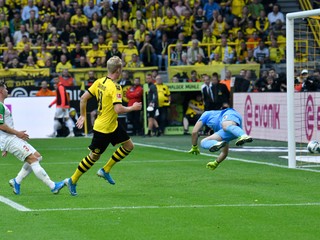 Momentka zo zápasu Borussia Dortmund - FC Augsburg.