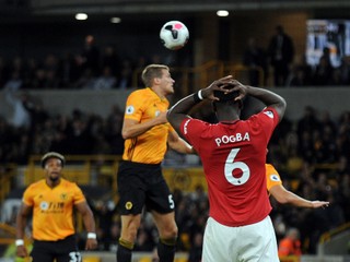 Paul Pogba po nepremenenej penalte v zápase 2. kola Premier League 2019/2020 Wolverhampton Wanderers - Manchester United.