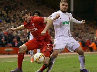 Liverpoolčania naposledy vyradili nemecký Augsburg. Podarí sa im prejsť aj cez Manchester United?