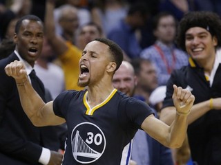 Curry lámal v noci rekordy.