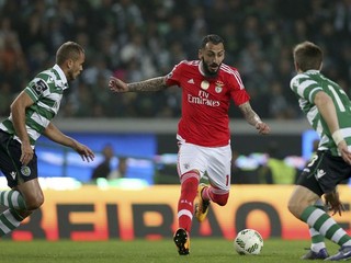 O výhre Benficy rozhodol Konstantinos Mitroglou.