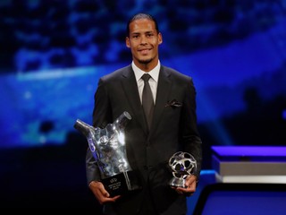 Virgil van Dijk sa stal najlepším hráčom minulej sezóny podľa UEFA.