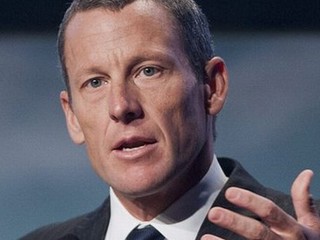 Armstrong dosiahol malé víťazstvo, súd zamietol žalobu vlády