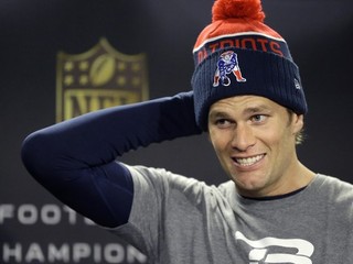 Tom Brady bude aj naďalej pôsobiť v organizácii New England Patriots.