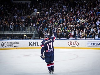 Po vypadnutí Slovana z play off KHL sa Ľubomír Višňovský lúčil s bratislavským publikom.