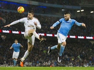 Zápasové tempo v Premier League je niekedy až šialene rýchle. Hráči si však nemôžu vydýchnuť ani vo vianočnom období, práve naopak.