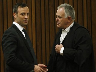 Pistorius odmieta obvinenia z vraždy
