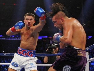 S Gennadijom Golovkinom (vľavo) vydržal súper boxovať celý duel naposledy v roku 2008.