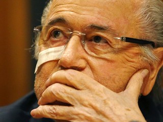 Seppovi Blatterovi hrozí trest odňatia slobody na päť rokov.