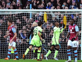 Za Manchester City sa vyznamenal mladý útočník Kelechi Iheanacho.