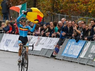 Bicykel s motorom pretekárke nepatrí, vlastní ho jej priateľ