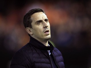 Gary Neville nemá v súčasnosti veľa dôvodov na úsmev.