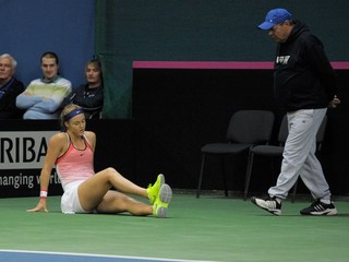 Počas zápasu naša hráčka raz aj nepríjemne spadla, pokračovala však ďalej.