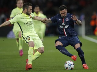 Ezequiel Lavezzi (vpravo).