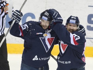 Marek Viedenský (vľavo) si v play off verí.