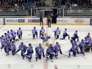 Hokejisti Slovana Bratislava postúpili do play-off KHL.