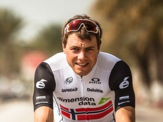 Okolo Kataru: Hagen vyhral časovku, je novým lídrom pretekov