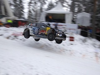 Sébastien Ogier aj vo Švédsku mieri za víťazstvom.