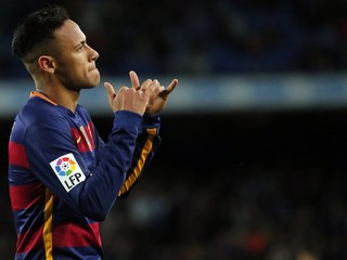 Brazílčan Neymar musí čeliť mimofutbalovým záležitostiam.