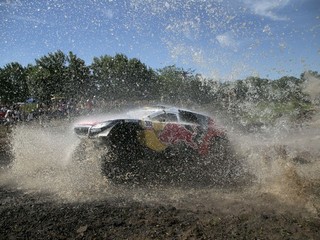 Dakaru nepraje ani počasie.