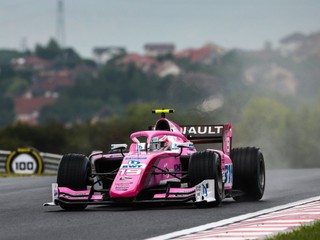 Anthoine Hubert počas pretekov F2. 
