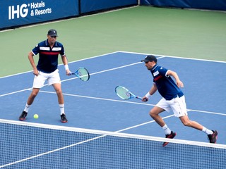 Bratia Bryanovci počas US Open 2019.